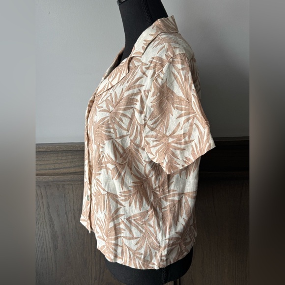 Nicole Miller Linen Leaf Print Button-Up Shirt - Cream and Tan small - Picture 3 of 7